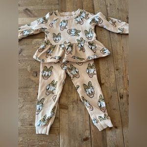 Disney Daisy Duck sweatsuit set 2-3Y - great used condition no stains or flaws